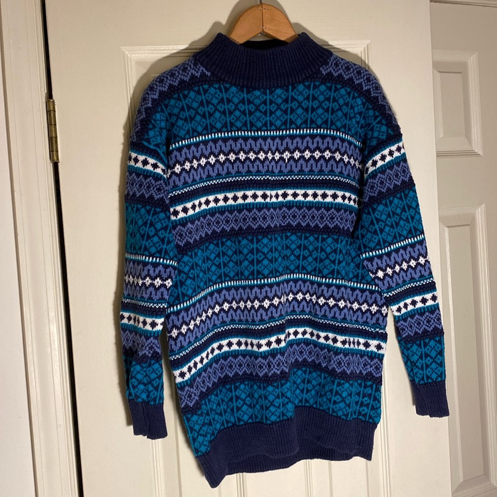 Extra Blue-Teal-White Mock-Turtle Neck Sweater Size S